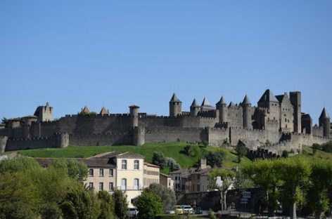 Trip through Pyrenean surroundings by train