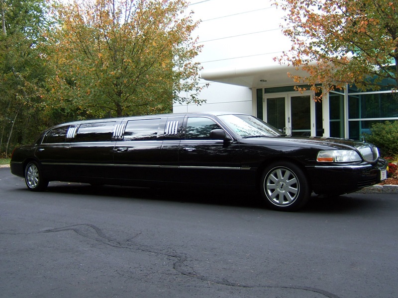 How to Find the Best Corporate Limo Service in Boston