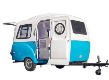 Is a travel trailer the same as an RV?